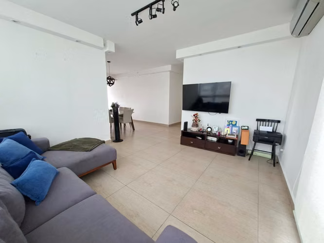 APARTAMENTO EN ALQUILER A PASOS DE AV BALBOA 1REC/1.5BAÑOS/BALCON