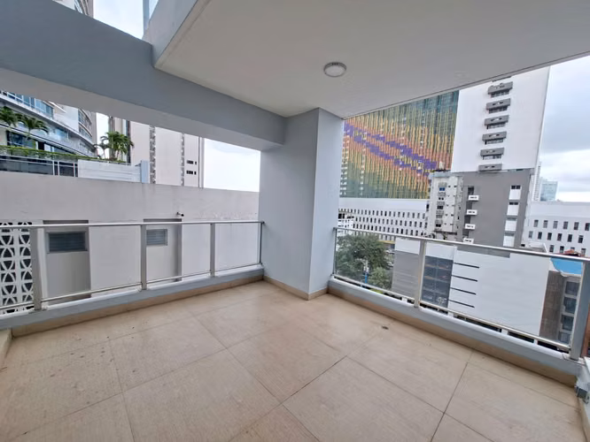 APARTAMENTO EN ALQUILER A PASOS DE AV BALBOA 1REC/1.5BAÑOS/BALCON
