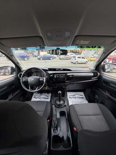 TOYOTA HILUX 2023 - Imagen 7