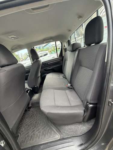 TOYOTA HILUX 2023 - Imagen 6