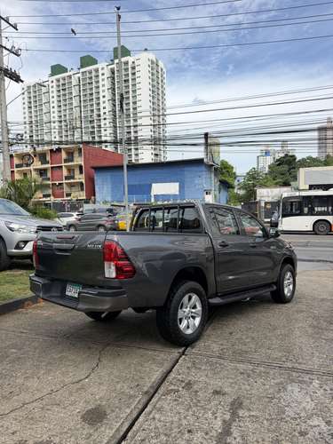 TOYOTA HILUX 2023 - Imagen 3