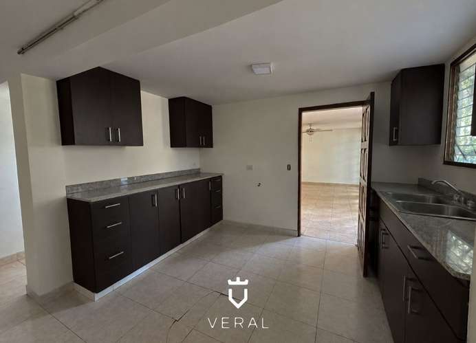 Remate Bancario | Amplia Casa de 493.26 m² en La Loma, Pueblo Nuevo | Ideal para Remodelar (MFV) - Imagen 4