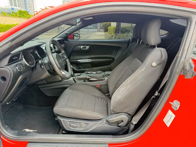 Ford Mustang 2015 a solo $14,900  - Imagen 7