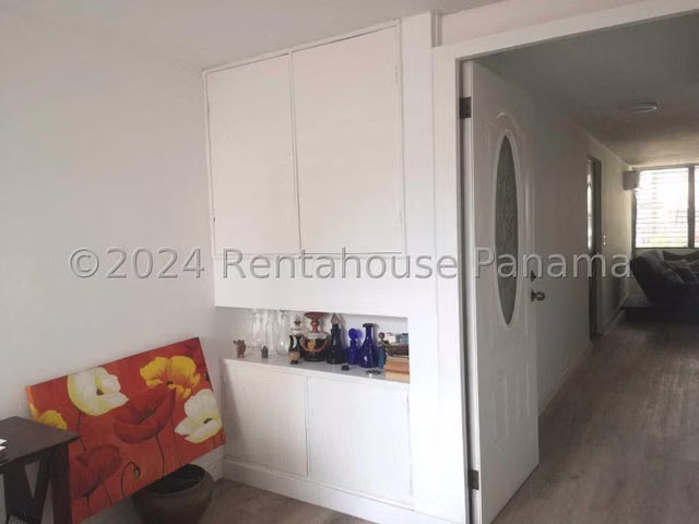 Apartamento en venta Calle 50 ELP 27-2196