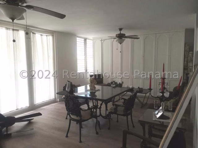 Apartamento en venta Calle 50 ELP 27-2196