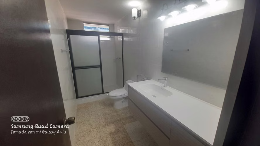 ALQUILER APARTAMENTO REMODELADO EN OBARRIO  - Imagen 13