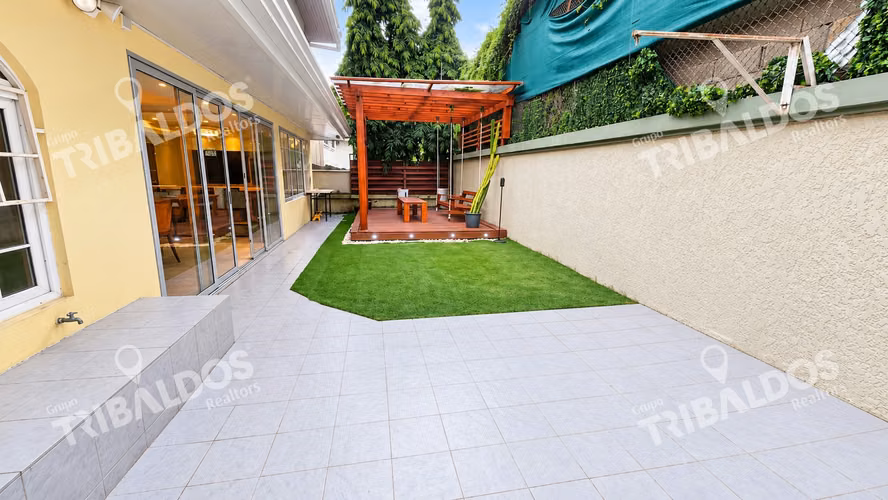 Venta de Casa con piscina en La Loma, Hato Pintado