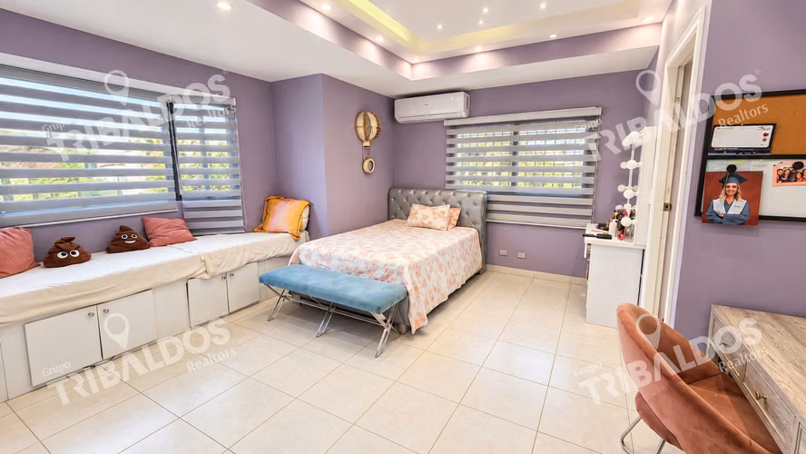 Venta de Casa con piscina en La Loma, Hato Pintado