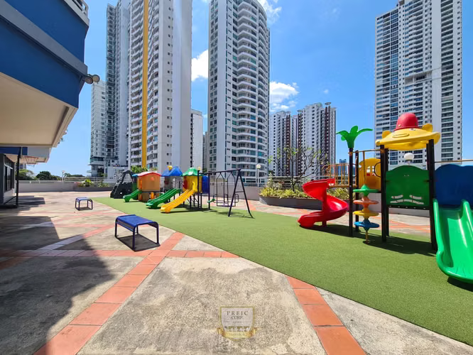 Alquiler de Apartamento Tipo Penthouse en San Francisco, P.H. Plaza Real. SD