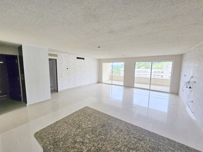 Venta de Apartamento de 4 habitaciones en P.H. Altamira Gardens. Haga una oferta - Imagen 2