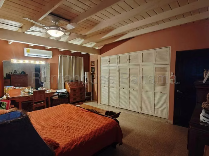 I4703GRR Venta de Casa en Las Cumbres  - Imagen 12