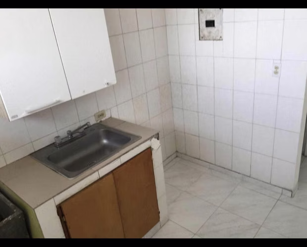 Vendo apto en parque lefebre 3recamaras 1baño cerca de av principal y transporte  - Imagen 4