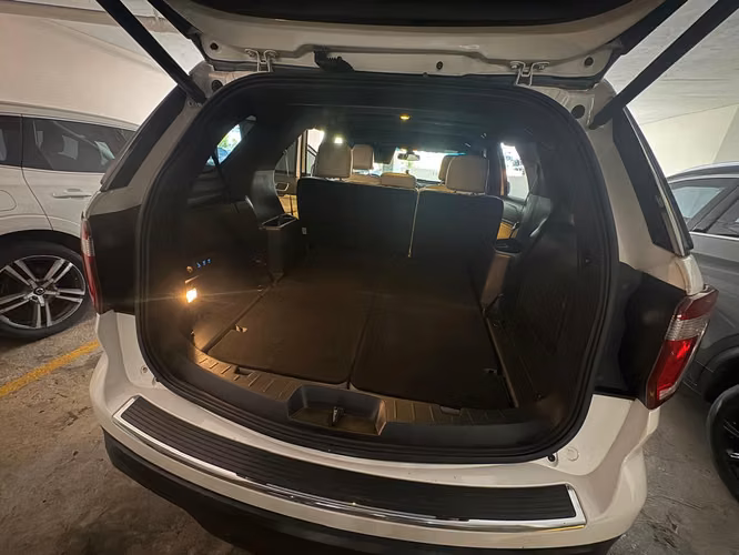 VENDO AUTO FORD EXPLORER 2018