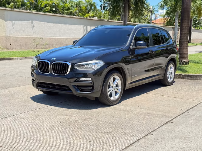 BMW X3 2018 a solo $13,900
