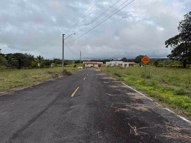 Esquina comercial en Alto Boquete con doble frente a calle - Imagen 2