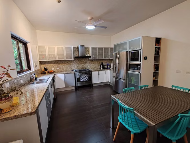 Se vende bella casa en P. H. Embassy Club, Clayton. - Imagen 8