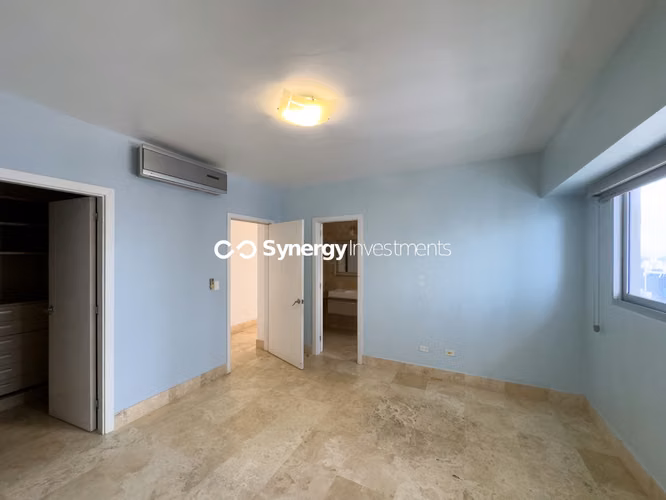 Apartamento en Avenida Balboa con vista al mar - Imagen 17