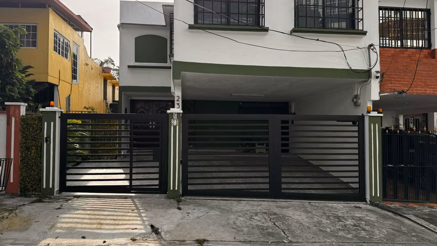 ¡Casa en venta: lista para convertirse en tu nuevo hogar!