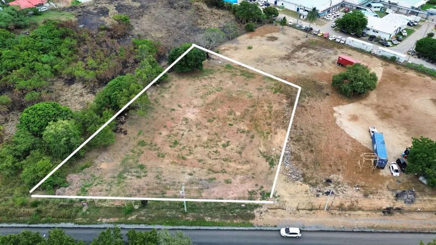 Sale of land in Aguadulce