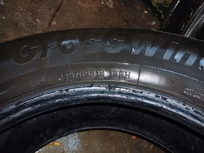 GANGA | LLANTAS 235/65R18 106H DE POCO USO | VENTA RÁPIDA