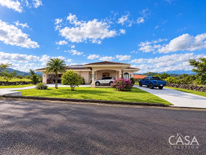 Three Bedroom House for Sale in Boyet Canyon Village, High Boquet, Boquet, Chiriquí - cs id: 345705