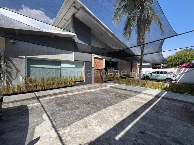 Casa en Venta en Coco del Mar.