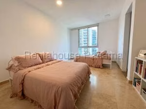Venta de Apartamento en Punta Pacifica 27LGG2542