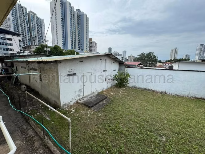 Se Vende Edificio en Parque Lefevre MDV27-2585