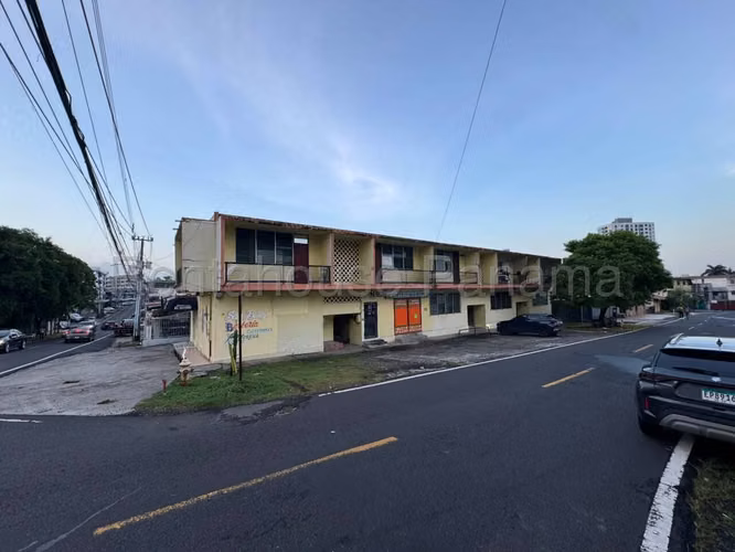Se Vende Edificio en Parque Lefevre MDV27-2585