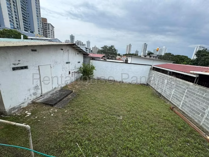 Se Vende Edificio en Parque Lefevre MDV27-2585