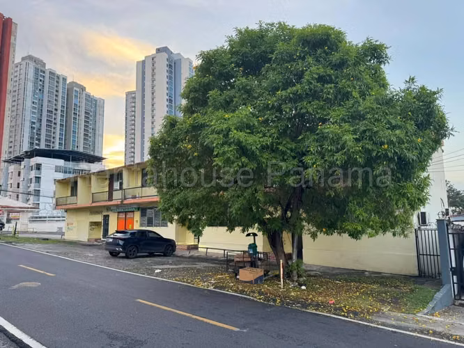 Se Vende Edificio en Parque Lefevre MDV27-2585