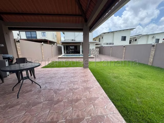 J1262GRR Venta de Casa en Las Cumbres 