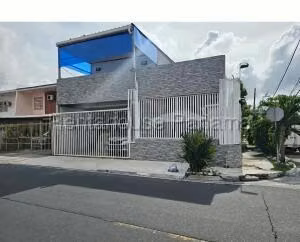 Venta de Casa en Chanis, 306m2 Excelente Ubicacion 27LGG2551