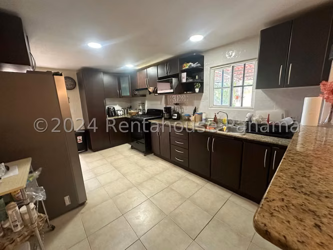 Venta Casa Dúplex Villa Zaita - YD