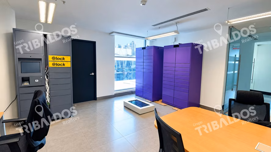 Venta de Oficina en PH BMW Plaza, Calle 50