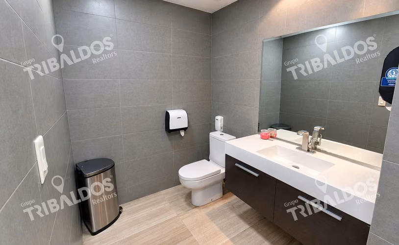 Venta de Oficina en PH BMW Plaza, Calle 50