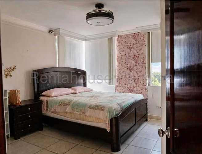 Apartamento en venta Obarrio 27-2345 MMM