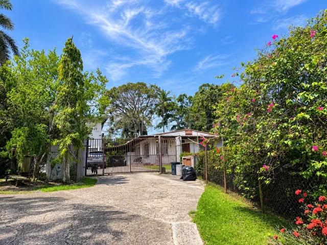 J2334GRR Venta de Casa en Diablo 