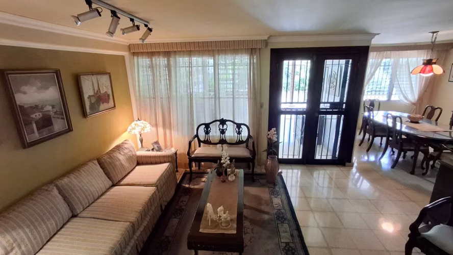La Loma. 402mts 3r 2.5b Terraza patio $335,000.00neg  - Imagen 14