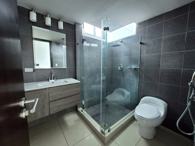 Vendo apartamento en Costa del Este - Imagen 7