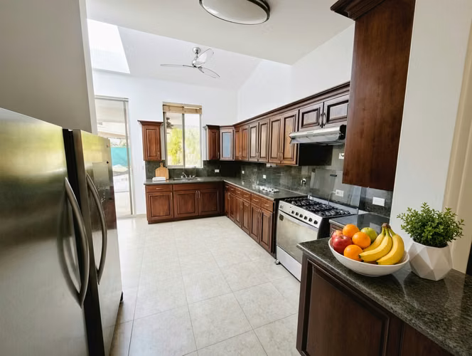 Casa Embassy Garden 4 rec 4 ba cercana a Albrook, Embassy Club, Clayton Village - Imagen 6