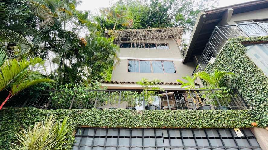 Se Venden Edificios - Rentables y para remodelar, Contáctenos