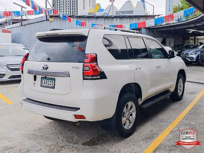 TOYOTA LAND CRUISER PRADO 2022 CON 1 AÑO DE GARANTIA - Imagen 4