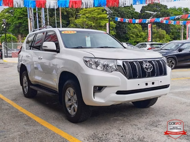 TOYOTA LAND CRUISER PRADO 2022 CON 1 AÑO DE GARANTIA - Imagen 2