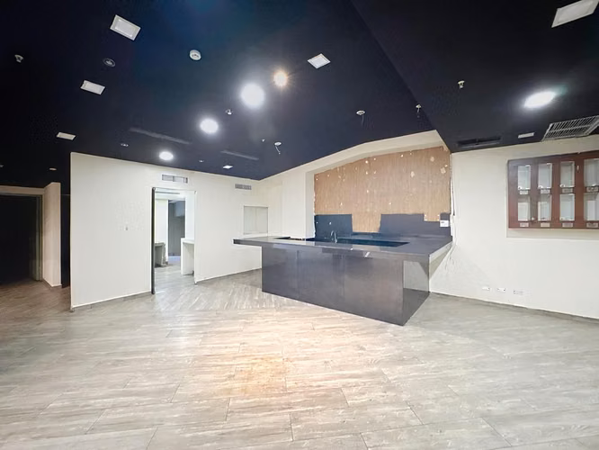 Alquiler de local comercial en costa del este , Boulevard Plaza - Imagen 4