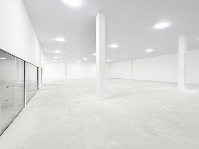 Alquiler de local comercial o bodega en Chanis – Plaza Ágora - Imagen 12
