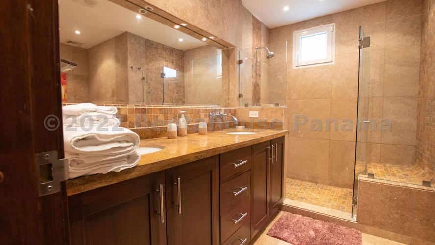 Venta de Casa con Línea blanca en Panama Pacifico Tucan Country Club EC