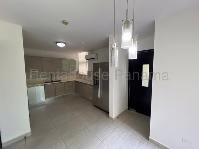 Venta de Casa con Línea blanca en Panama Pacifico Nativa EC
