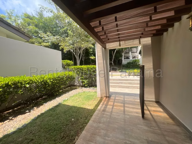 Venta de Casa con Línea blanca en Panama Pacifico Nativa EC