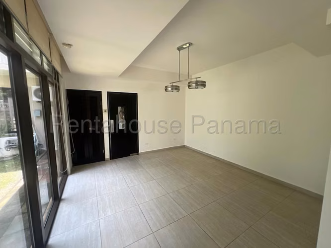 Venta de Casa con Línea blanca en Panama Pacifico Nativa EC